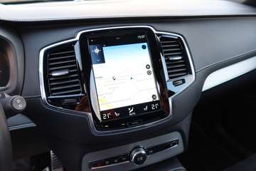 Volvo XC90 T5 R-Design AWD#XENIUM#7SITZE#PANO#1HD# – image 17