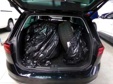 Volkswagen Passat Variant Elegance – Bild 27