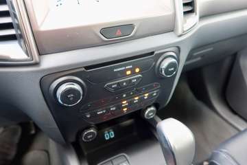 Ford Ranger 3.2d 4x4 Limited#AHK#ROLLO#220V# – Bild 17