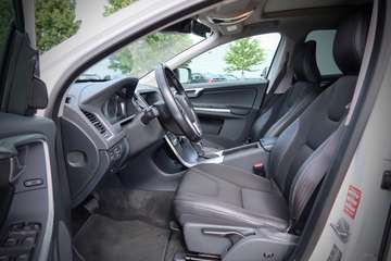 Volvo XC60#MOMENTUM#AHK#2HD#ACC#PANO# – Bild 10