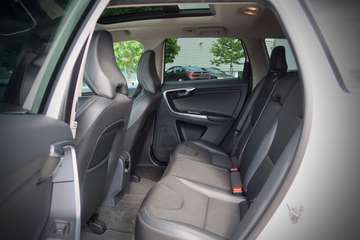 Volvo XC60#MOMENTUM#AHK#2HD#ACC#PANO# – Bild 17