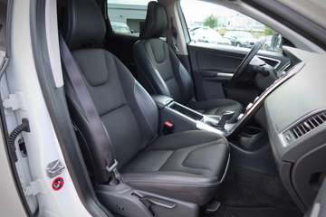 Volvo XC60#MOMENTUM#AHK#2HD#ACC#PANO# – Bild 13