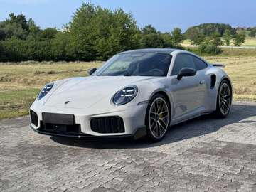 Porsche 911 Turbo S – image 1