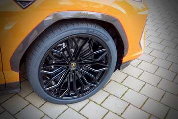 Lamborghini URUS SE #2xCARBON#B&O#STOCK# – Bild 10