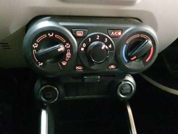 Suzuki Ignis 1.2 DUALJET Comfort KLIMA METALLIC 90 PS – Bild 17