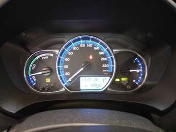 Toyota Yaris Edition-S Hybrid – Bild 13