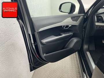 Volvo XC90 B6 B R-DESIGN AWD 7SITZ+22Z+AHK+LUFT+MEMO+ – Bild 32