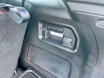 Ford Explorer 3.0 Platinum Plug-in-Hybrid 4x4 Voll – Bild 24