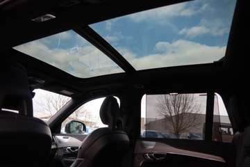 Volvo XC90 B6 R-Design AWD#1HD#ACC#B&W#PANO#22"# – image 26