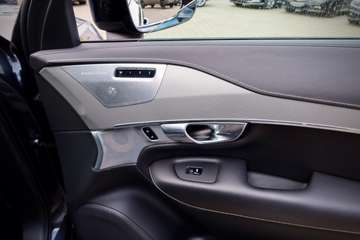 Volvo XC90 B6 R-Design AWD#1HD#ACC#B&W#PANO#22"# – image 13