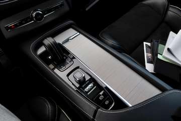 Volvo XC90 B6 R-Design AWD#1HD#ACC#B&W#PANO#22"# – image 16