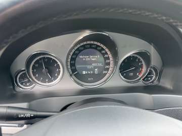 2010 Mercedes-Benz E 350 CGI BlueEff/ AMG-Line/ILS/Navi/Airscarf – Bild 14