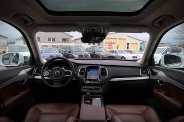 Volvo XC90 Momentum Pro AWD #LUFT#1HAND#PANO#ACC#1HD# – image 11