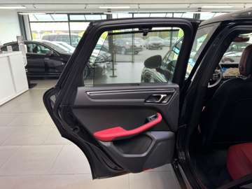 Porsche MACAN 2.0 PANO ACC CHRONO KEY-GO 360°CAM 21" – image 23