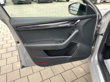 Skoda Octavia III 2.0 TDI RS/4x4/DSG/ LED/DAB+/1Hand – image 9