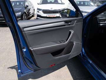 Skoda Superb Combi 2.0 TDI Style DSG AHK+MATRIX+RFK+AC – Bild 8