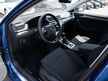 Skoda Superb Combi 2.0 TDI Style DSG AHK+MATRIX+RFK+AC – Bild 9