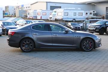 Maserati Ghibli GranSport* Premium Winter-Packet HK-Sound – Bild 6