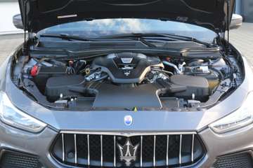 Maserati Ghibli GranSport* Premium Winter-Packet HK-Sound – Bild 4