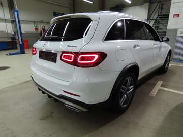 Mercedes-Benz GLC 300 d 4Matic AMG Line/Luft/Key-Go/HuD/Pano! – Bild 2