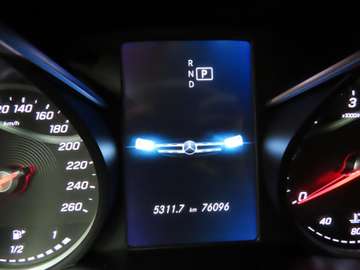 Mercedes-Benz GLC 300 d 4Matic AMG Line/Luft/Key-Go/HuD/Pano! – Bild 6