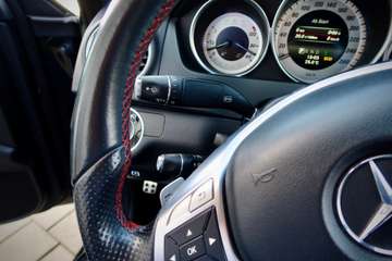 Mercedes-Benz C 350 CGI BlueEfficiency#AMG-PAKET#PANO#2HD# – Bild 17