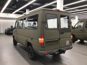 Mercedes-Benz Sprinter Kasten 313 CDI 4x4, 129 PS – Bild 3