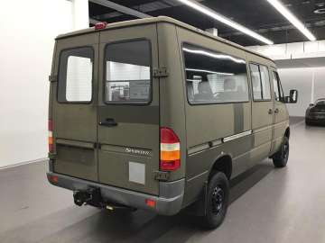 Mercedes-Benz Sprinter Kasten 313 CDI 4x4, 129 PS – Bild 2