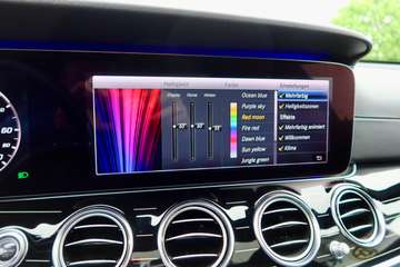 Mercedes-Benz E 300de#EQ#AMG-Sport#PANO#NIGHT#1HD#8xALU# – Bild 24