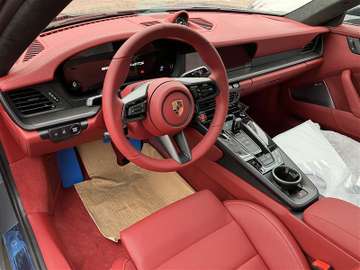 Porsche 911 Targa 4 GTS – image 3