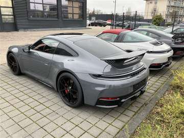 Porsche 911 Targa 4 GTS – image 8