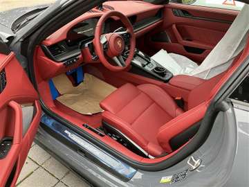 Porsche 911 Targa 4 GTS – image 7