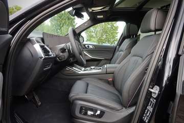 BMW X7 xDrive 40 d M Sport PRO#PANO#CARBON#AHK#23" – Bild 8