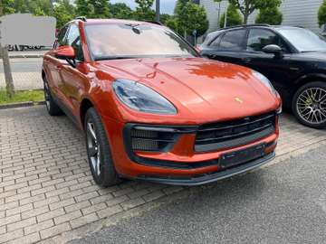 Porsche Macan S – image 1