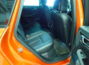 Porsche Macan S – image 7