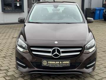 Mercedes-Benz B 180 AMG PDC NAVI KLIMA TOP – Bild 3