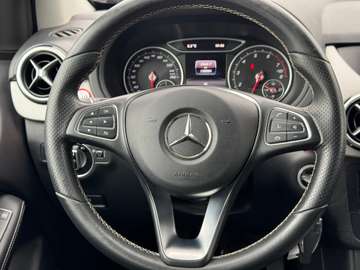 Mercedes-Benz B 180 AMG PDC NAVI KLIMA TOP – Bild 14