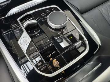 BMW X7 xDrive40i M Sport Pro Sitzlüft. Integral ACC – Bild 11