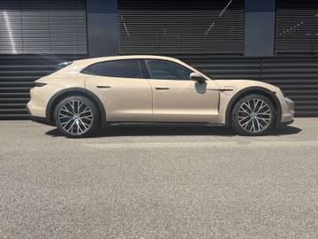 Porsche Taycan Cross Turismo 4 S-BOSE-INNO-HEAD UP – image 2