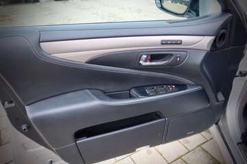 Lexus LS 600h F Sport – Bild 10