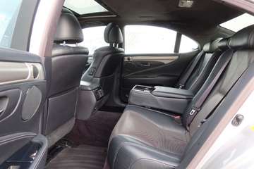 Lexus LS 600h F Sport – Bild 16