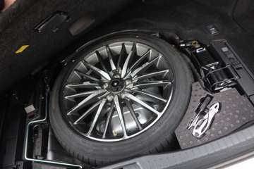Lexus LS 600h F Sport – Bild 21