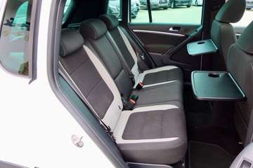 Volkswagen Tiguan 2.0TDI*BMT*4M*R-Line*AHK*PANO*2HD*KEYGO* – Bild 24