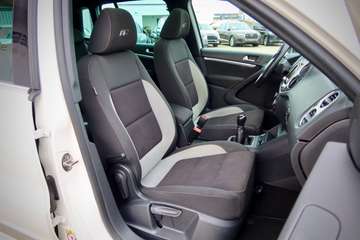 Volkswagen Tiguan 2.0TDI*BMT*4M*R-Line*AHK*PANO*2HD*KEYGO* – Bild 13