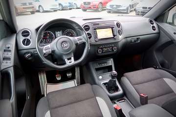 Volkswagen Tiguan 2.0TDI*BMT*4M*R-Line*AHK*PANO*2HD*KEYGO* – Bild 11