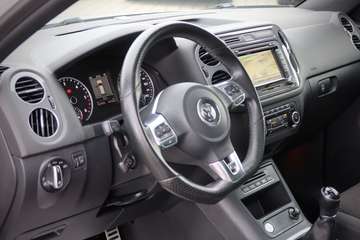 Volkswagen Tiguan 2.0TDI*BMT*4M*R-Line*AHK*PANO*2HD*KEYGO* – Bild 16