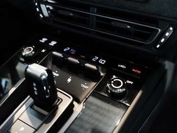 Porsche 992 911 Carrera GTS – image 51