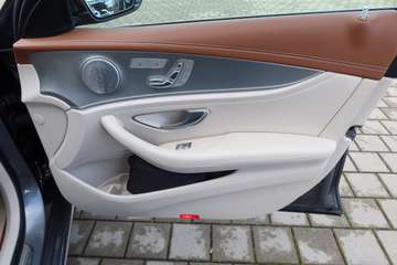 Mercedes-Benz E 200 d#Avantgarde + designo#LUFT#ACC#PANO – Bild 12