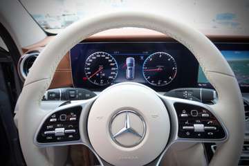 Mercedes-Benz E 200 d#Avantgarde + designo#LUFT#ACC#PANO – Bild 17