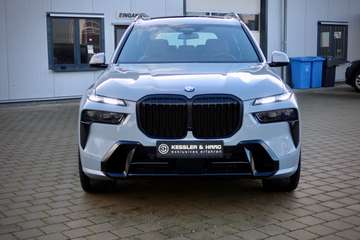 BMW X7 xDrive 40d M-Sport#KRISTAL#B&W#SKY# – Bild 3